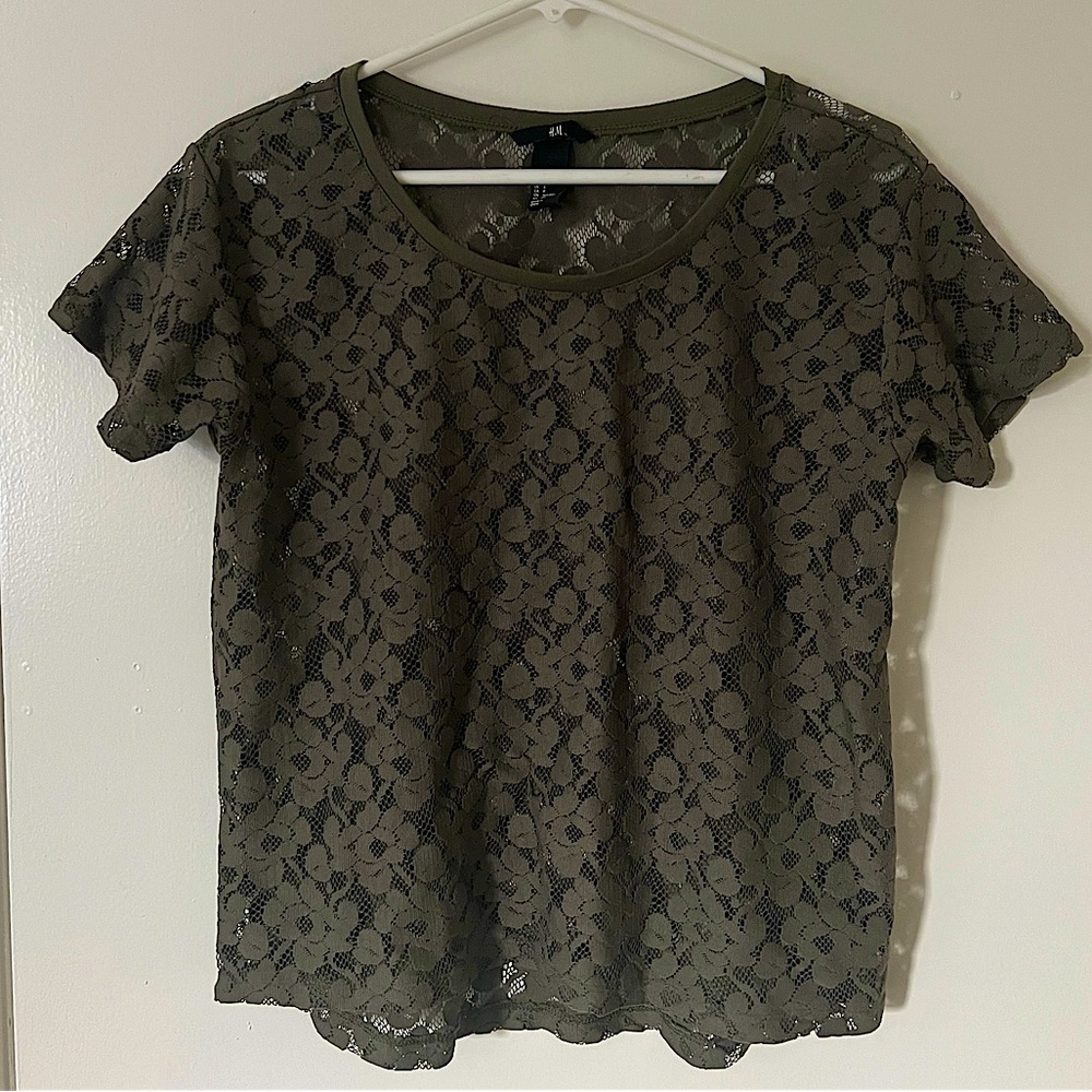 H&M Women's Floral Lightweight Shirt Size S